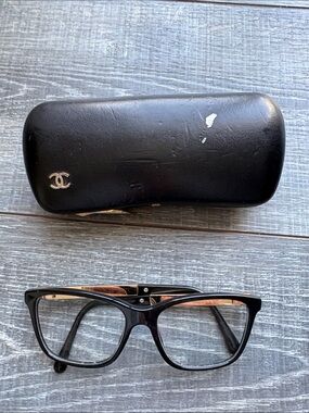 CHANEL Black Cat-Eye Glasses with Logo Case